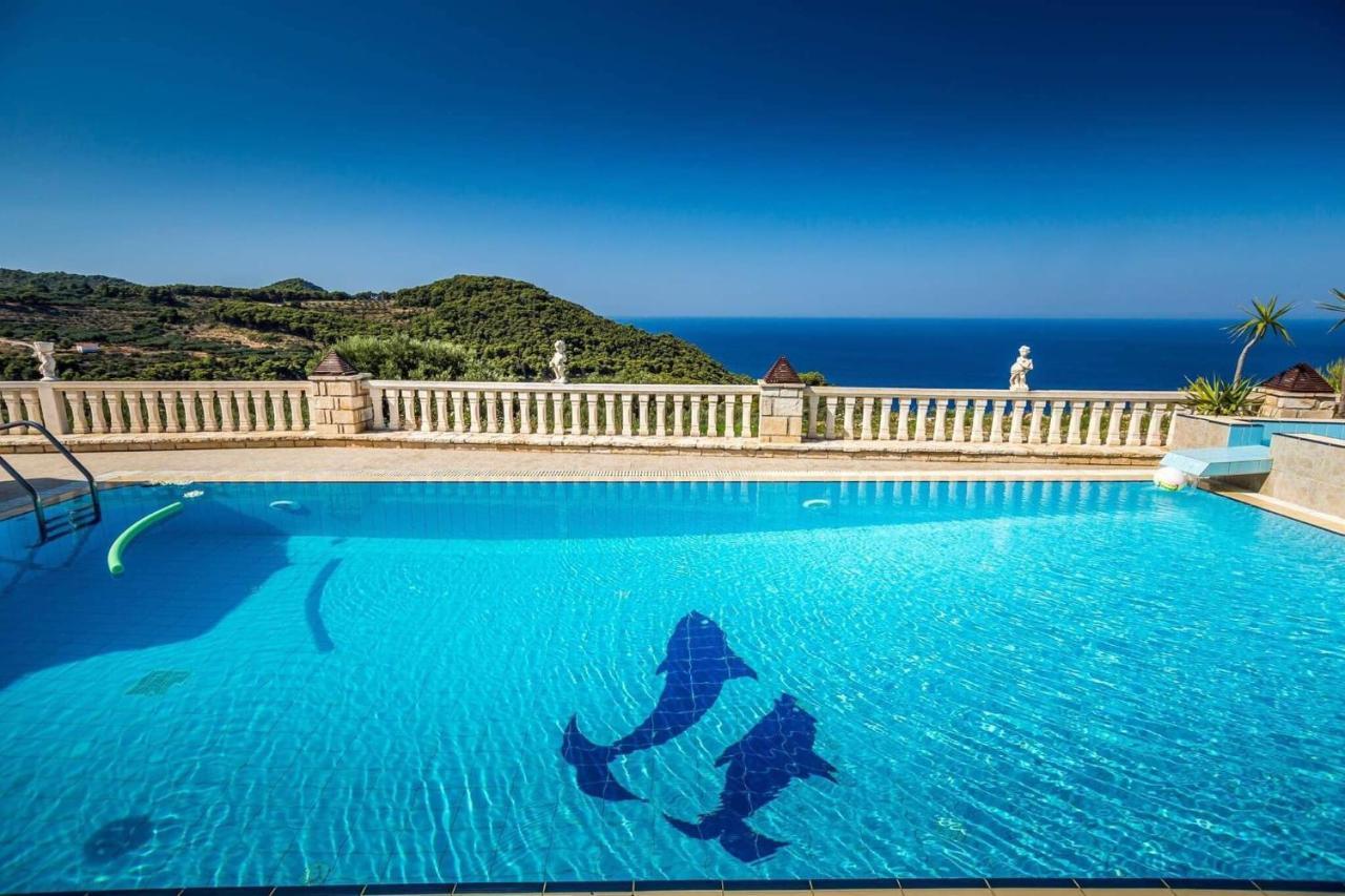 Keri Me Away - Argo'S Summer Poolside Retreats Villa Exterior photo